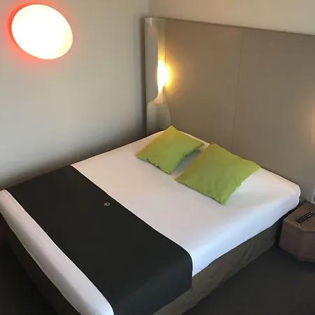 Hotel Campanile Marne La Vallee - Saint-georges