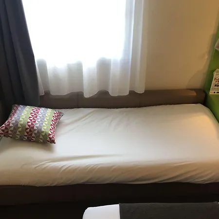 Campanile Marne La Vallee - Saint-georges 3*