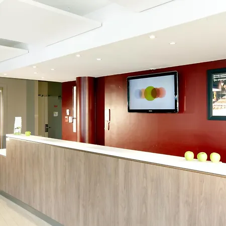 酒店 Campanile Marne-la-vallee - Saint-georges 3*