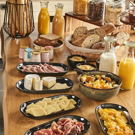 Campanile Marne La Vallee - Saint-georges 3*