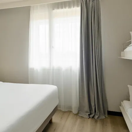 Campanile Marne-la-vallee - Saint-georges 3*