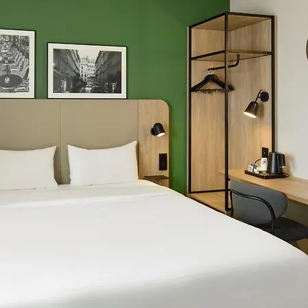 ホテル Campanile Marne-la-vallee - Saint-georges 3*