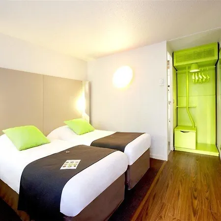Campanile Marne La Vallée - Saint-georges 3*